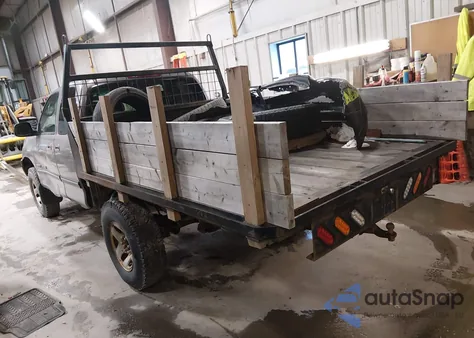 2002 Toyota Tundra Sr5 V8 из США, поврежденный, VIN 5TBBT44172S265517